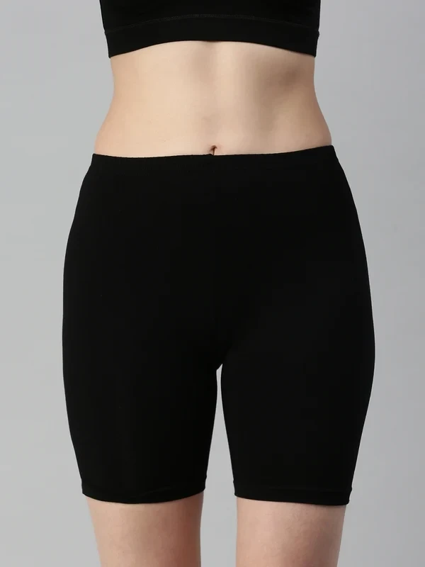 PRISMA YOGA SHORTS